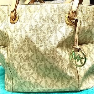 Michael kors signature print cream white large
